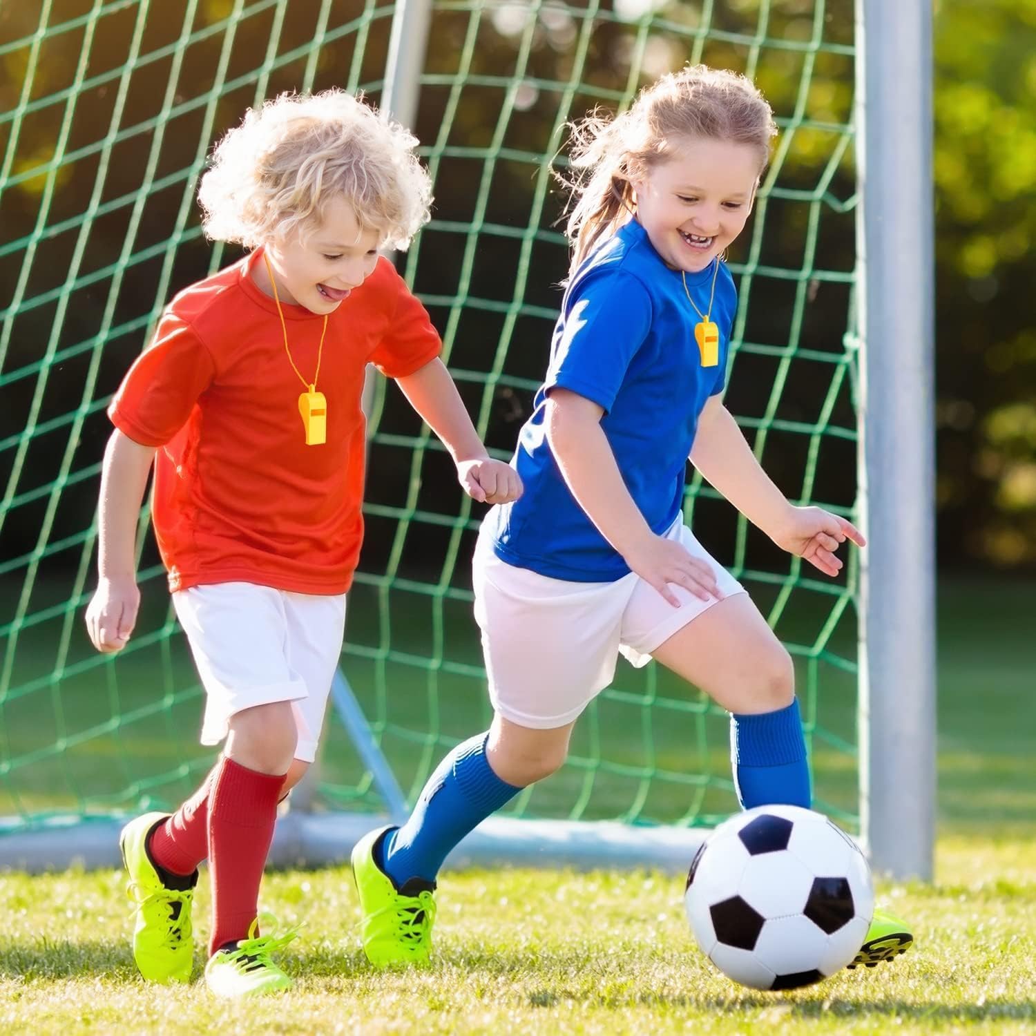 QHFlashbuy Silbatos Plástico,24 Silbatos de Plástico para Niños,Silbato Arbitro Profesional con Cordones para Deportes Escolares,Fiestas,Arbitros Entrenamiento Perros,Salvavidas — view 3