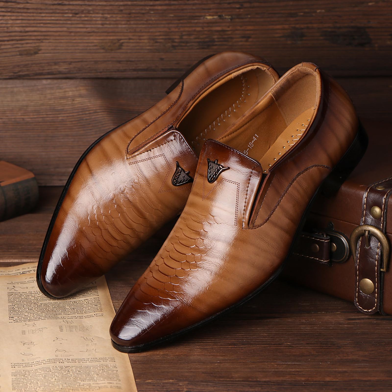 Mocasines De Moda Hombre Clásico Slip-On Loafer Plano Zapatos de Vestir Sin Cordones Zapatos de Conducción