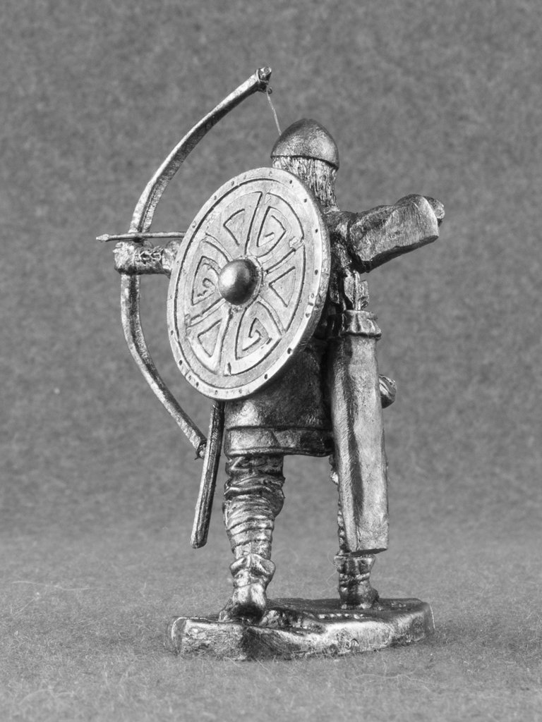 Amazon.com: Ronin Miniatures Viking Archer Bow and Arrow Man