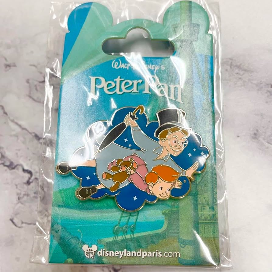Amazon.co.jp: パリDジョン マイケル ピーターパン ピンバッジ : おもちゃ