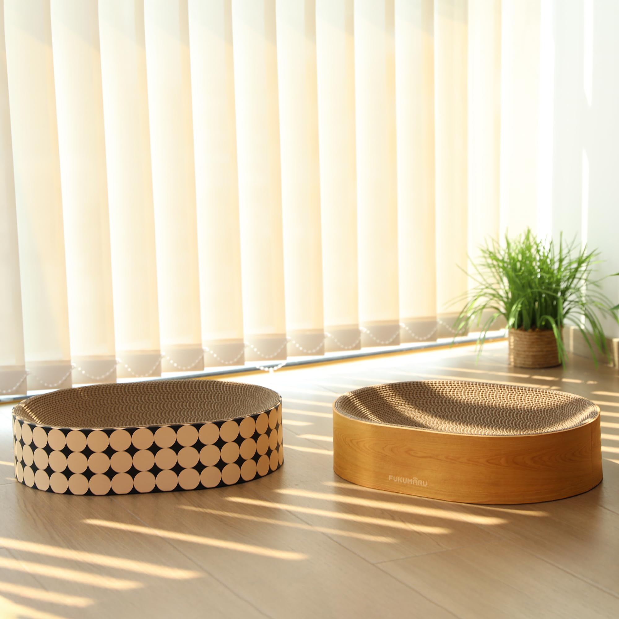 FUKUMARU Tablero Rascador Ovalado para Gatos en Cartón con Patrón de Vetas de Madera - Protege Sus Muebles para Rascar y Descansar