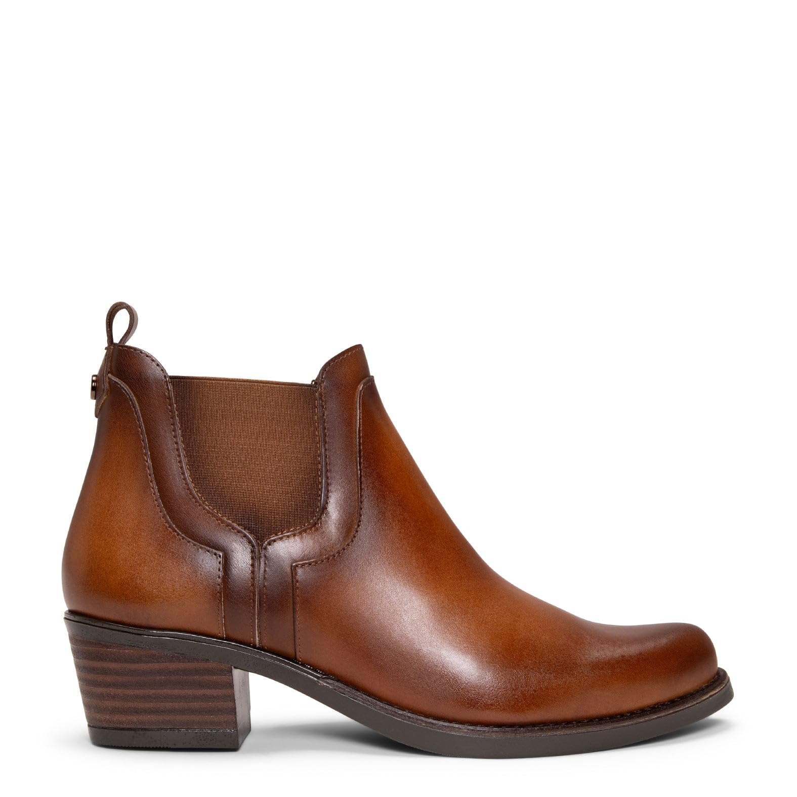 miMaO. Botines de tacón bajo para mujer en piel estilo campero. Calzado fabricado en España