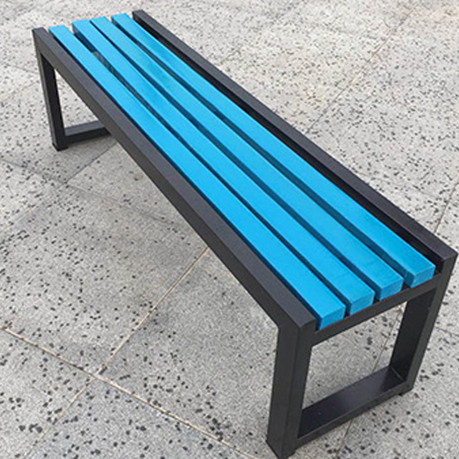 Solution d'assise durable contre la rouille pour une cour ou un porche