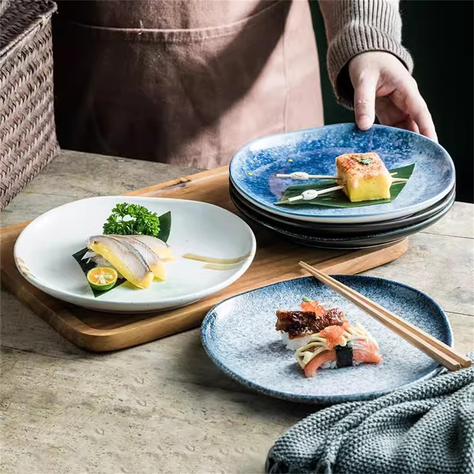 Meiiron Assiette Ronde irrégulière de Style Japonais Bols Peu Profonds en céramique émaillée Paquet de 2 Bols Japonais Ensemble de Vaisselle Assiettes Profondes (Color : B, Size : 10")