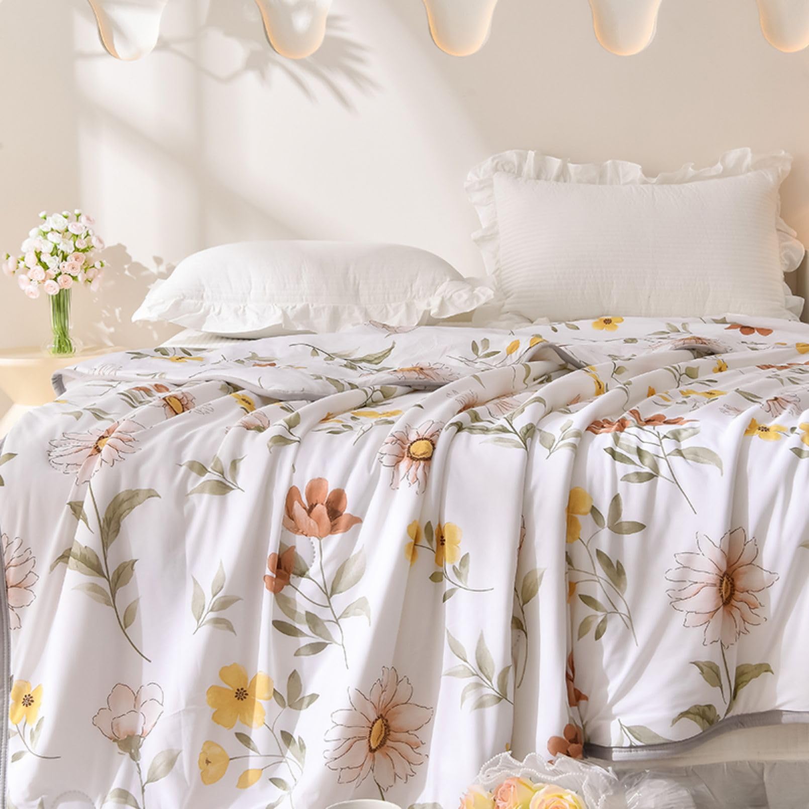 Couette rafraîchissante fleurie pour un sommeil frais et serein tout l'été
