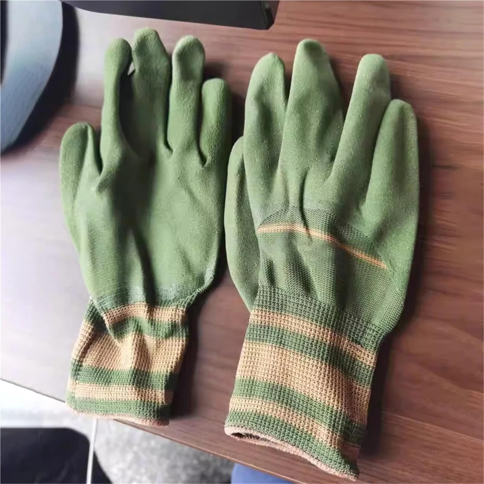 Genérico Guantes de trabajo de jardín verdes fluorescentes, spandex de nailon con espuma de nitrilo for cultivar un huerto y plantar(4 pairs)