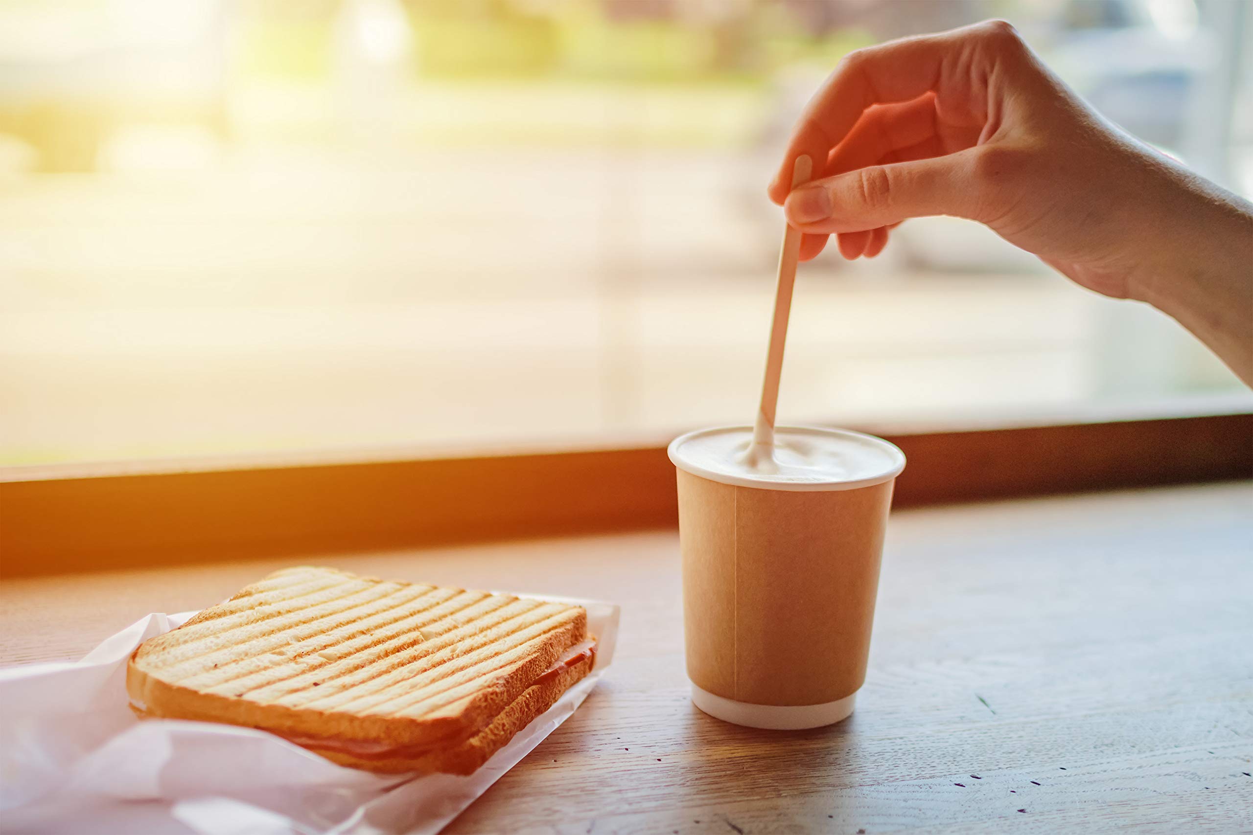 1000 palettine per caffè in legno usa e getta. Confezionato singolarmente. 14 cm di lunghezza. Ideale per caffè, cocktail, bevande rinfrescanti