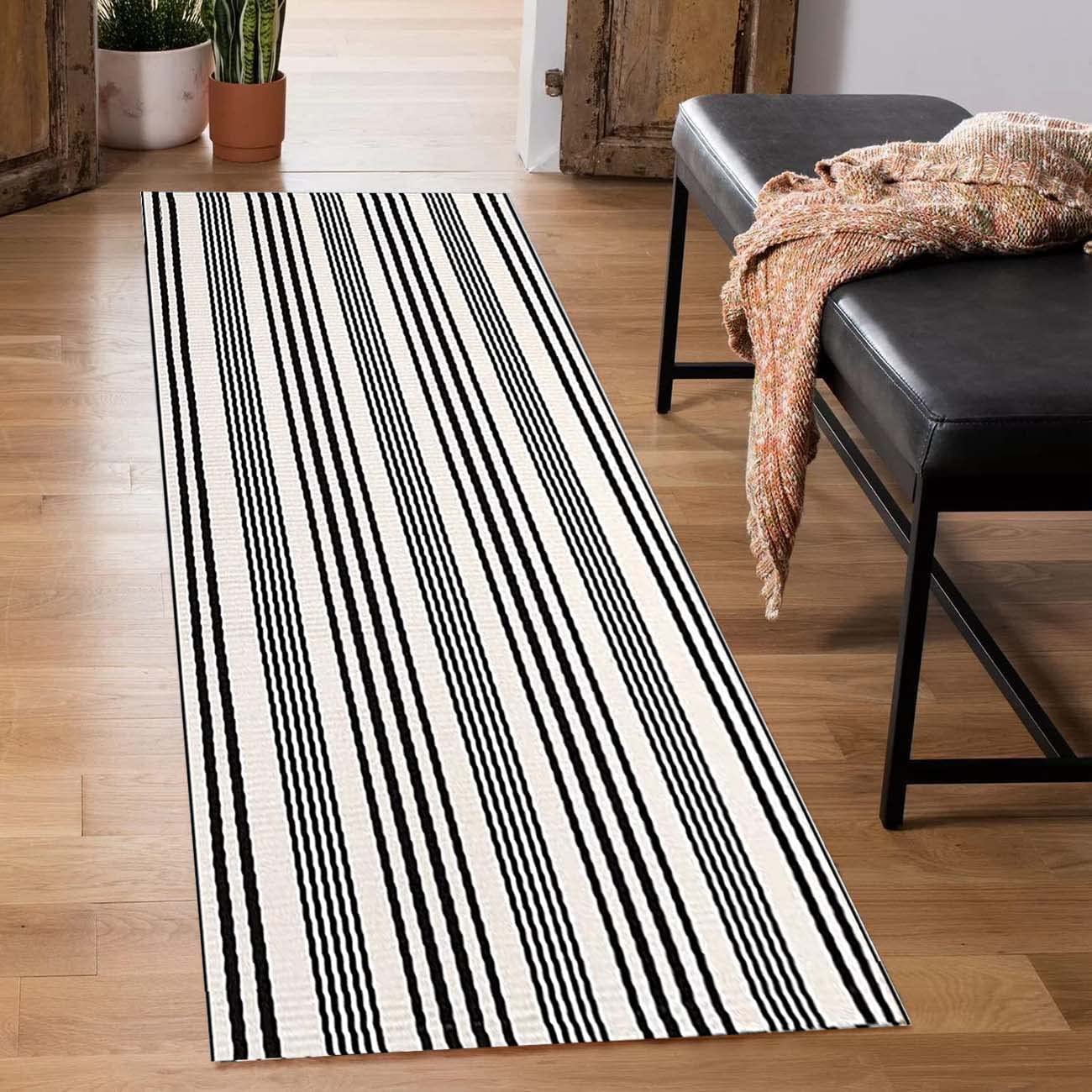 Black and White Runner Rug 2x6ft Front Porch Rug Machine Washable Indoor Outdoor Doormat for Front Porch Hand-Woven Entryway Rug for Laundry/Bathroom/Bedroom