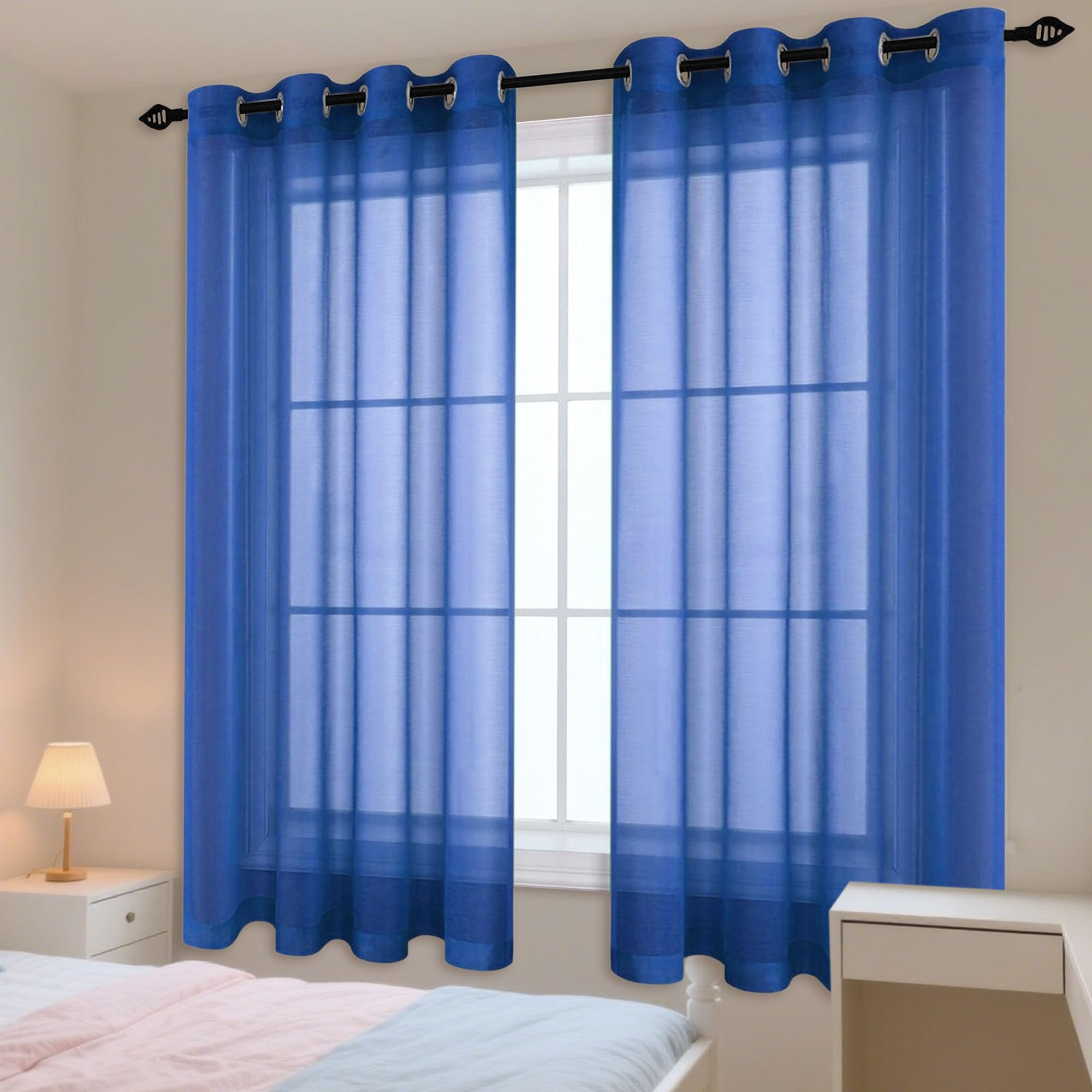 Voilage fenetre bleu foncé au tombé fluide pour décoration de maison moderne