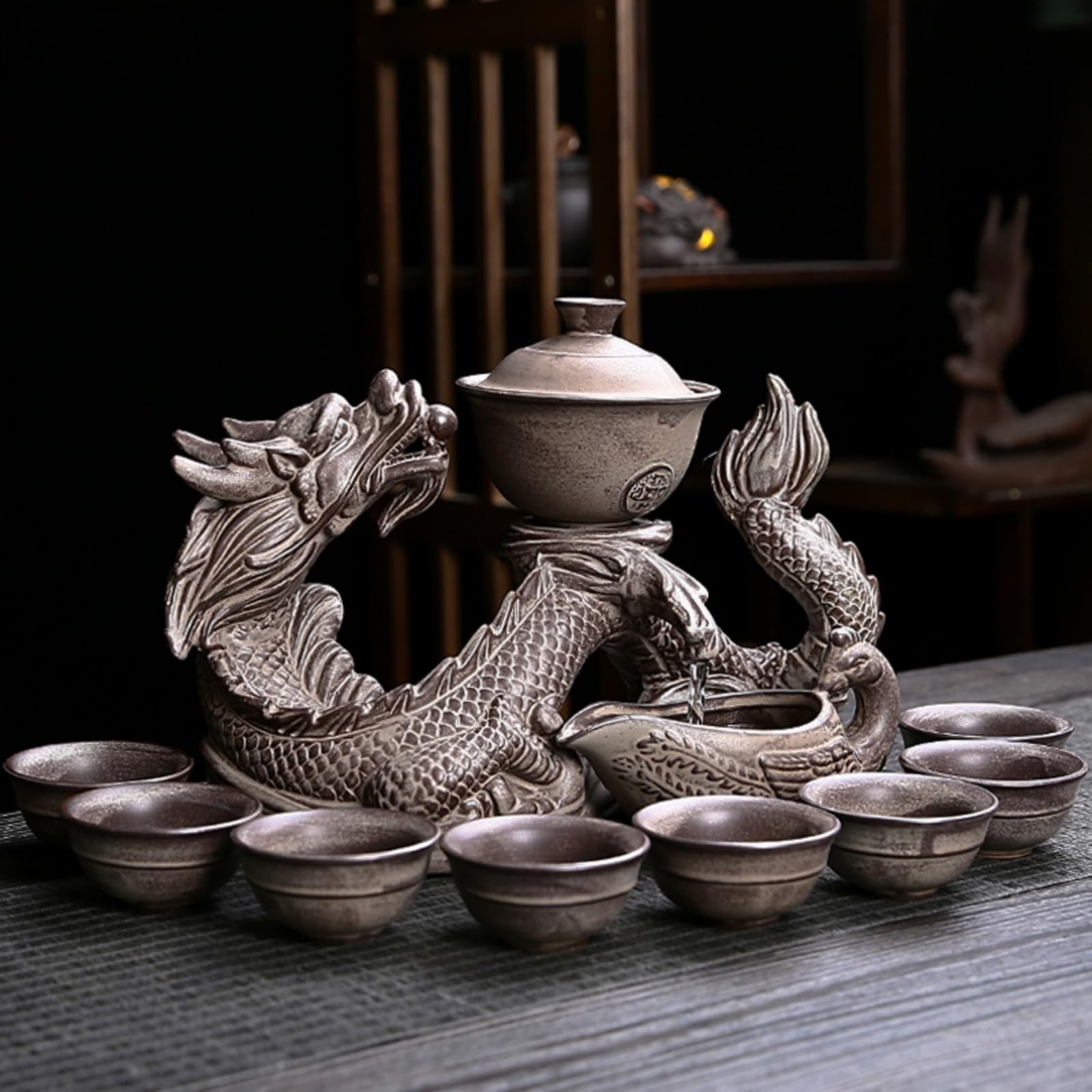Chiński zestaw do herbaty Gongfu – ceramiczny czajniczek z zaparzaczem, 8 filiżanek, półautomatyczny, z motywem smoka do herbaty liściastej