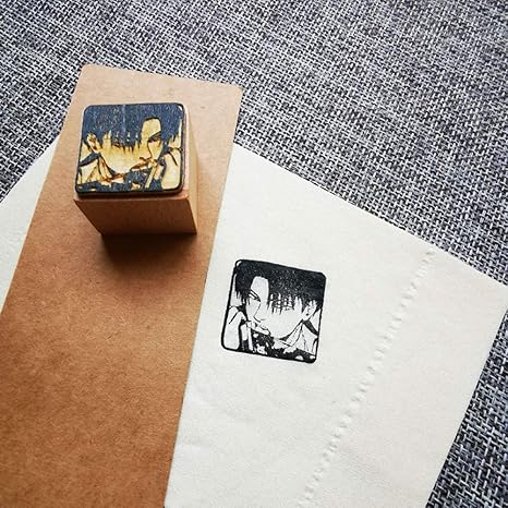 Amazon 進撃の巨人 エレン イェーガー ミカサ アッカーマン リヴァイ アッカーマン 木製印鑑 特質 木質デラックスクラシック 日記帳 文房具 かまど ねずこ 手帳 スケジュール帳使用 3 アニメ 萌えグッズ 通販