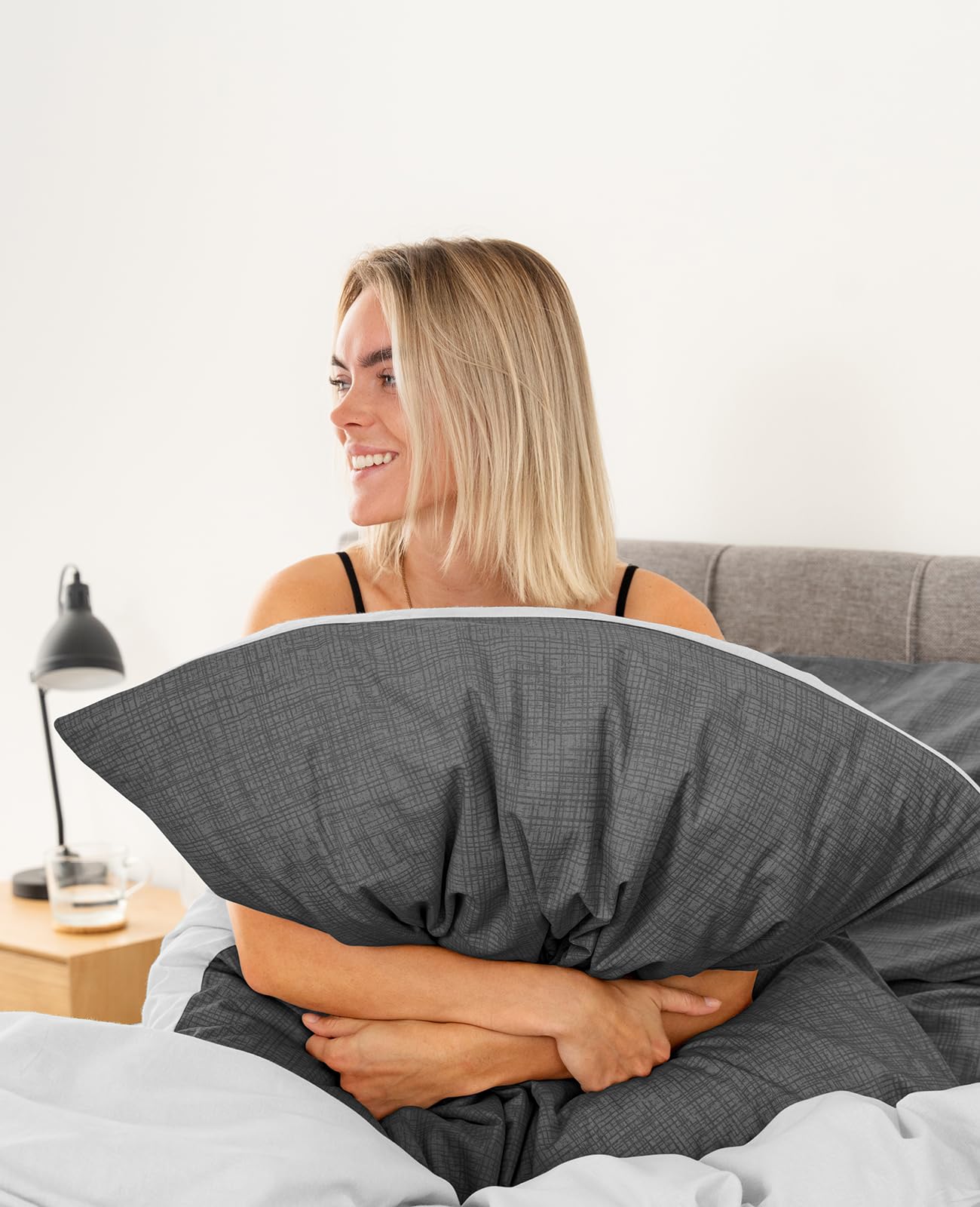 lionto dibea Renforcé-Wendebettwäsche aus 100% Baumwolle, 135x200 cm, Kissenbezug 80x80 cm, 4-teilige Bettwäsche zu jeder Jahreszeit, pflegeleicht und formstabil, inkl. Oeko-TEX Zertifikat, grau
