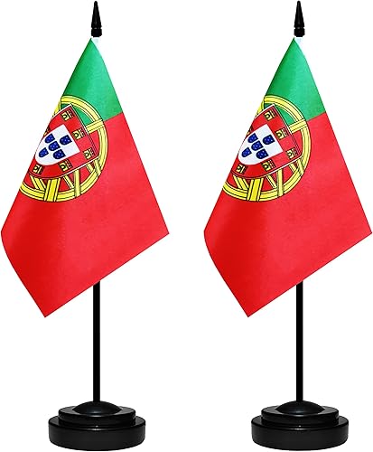 Miniatura 25 de Juego de banderas de escritorio de Cuba, paquete de 2 banderas cubanas de mesa para oficina, mini bandera de escritorio pequeña con poste negro