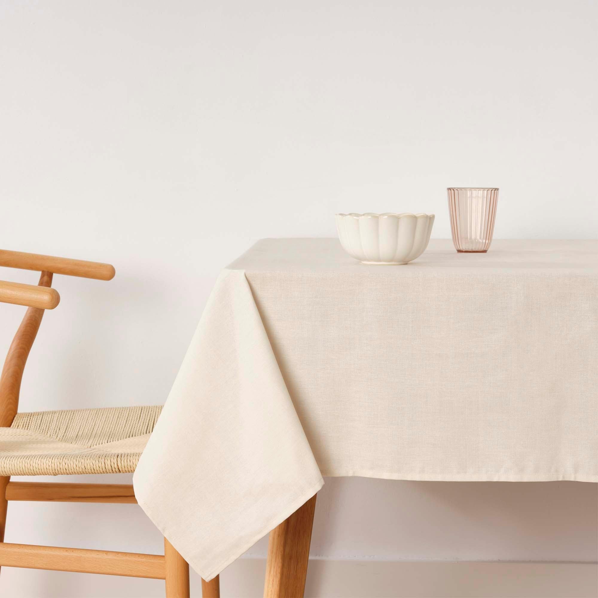 BELUM | Stain Resistant Tablecloth Size 155 x 155 cm - Extra Soft Touch Tablecloth Light Grey - Tablecloth 100% Made in Spain Fabric 100% Organic Cotton - Plain Model Tablecloth