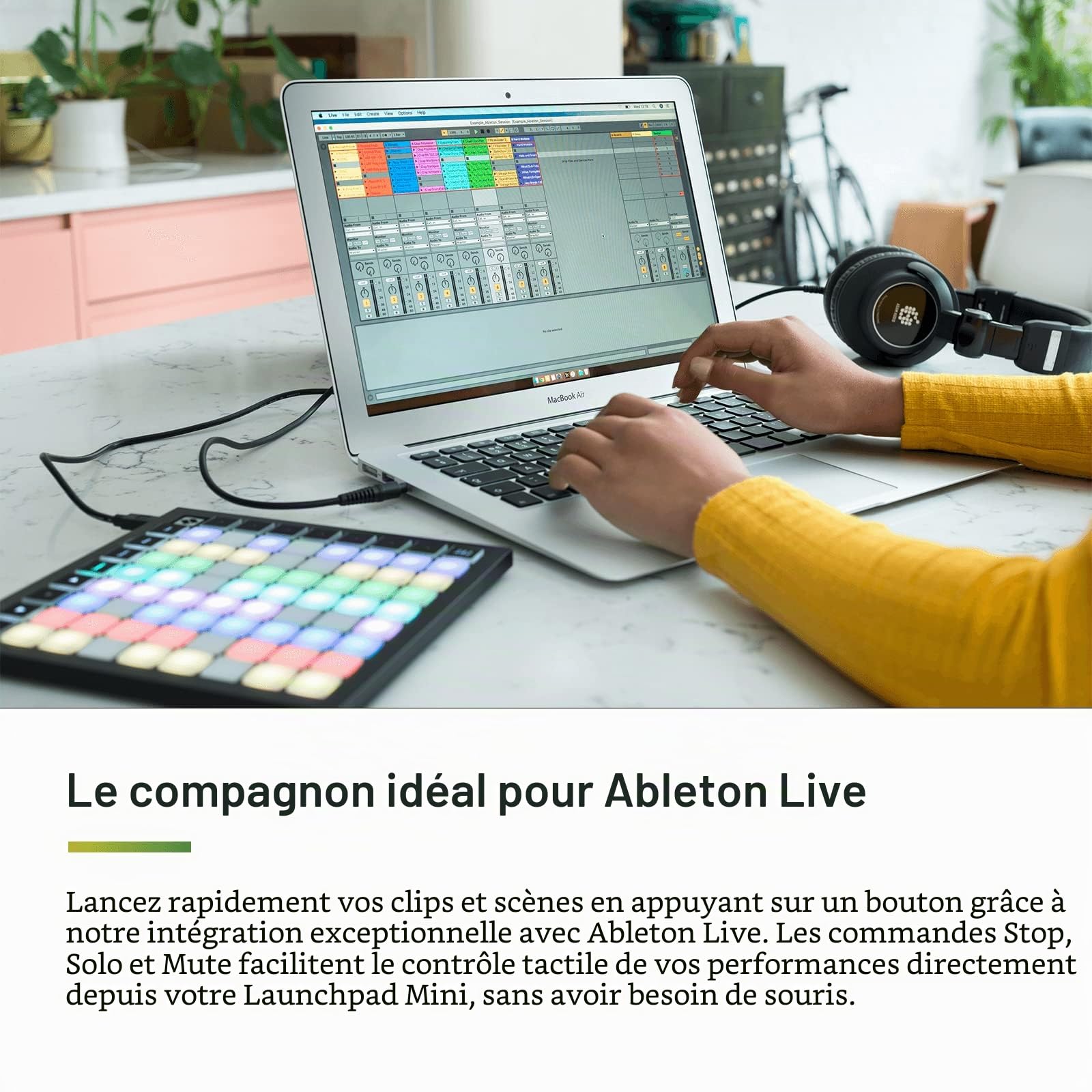 Novation Launchpad Mini [MK3] — Contrôleur MIDI USB portable de 64 pads pour Ableton Live et Logic Pro