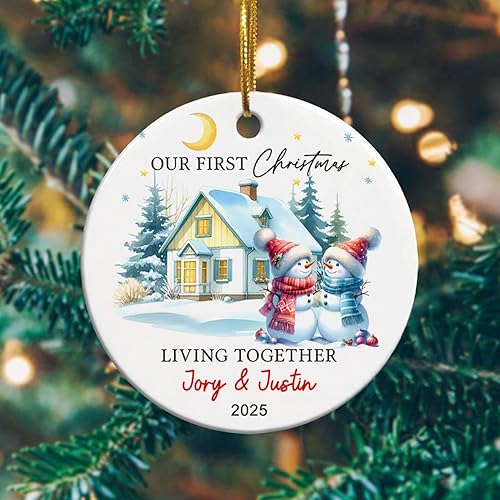 Vista 37 de Adorno de cerámica personalizado para la primera Navidad en nuestro nuevo hogar 2025, regalo de recuerdo de casa para parejas de recién casados