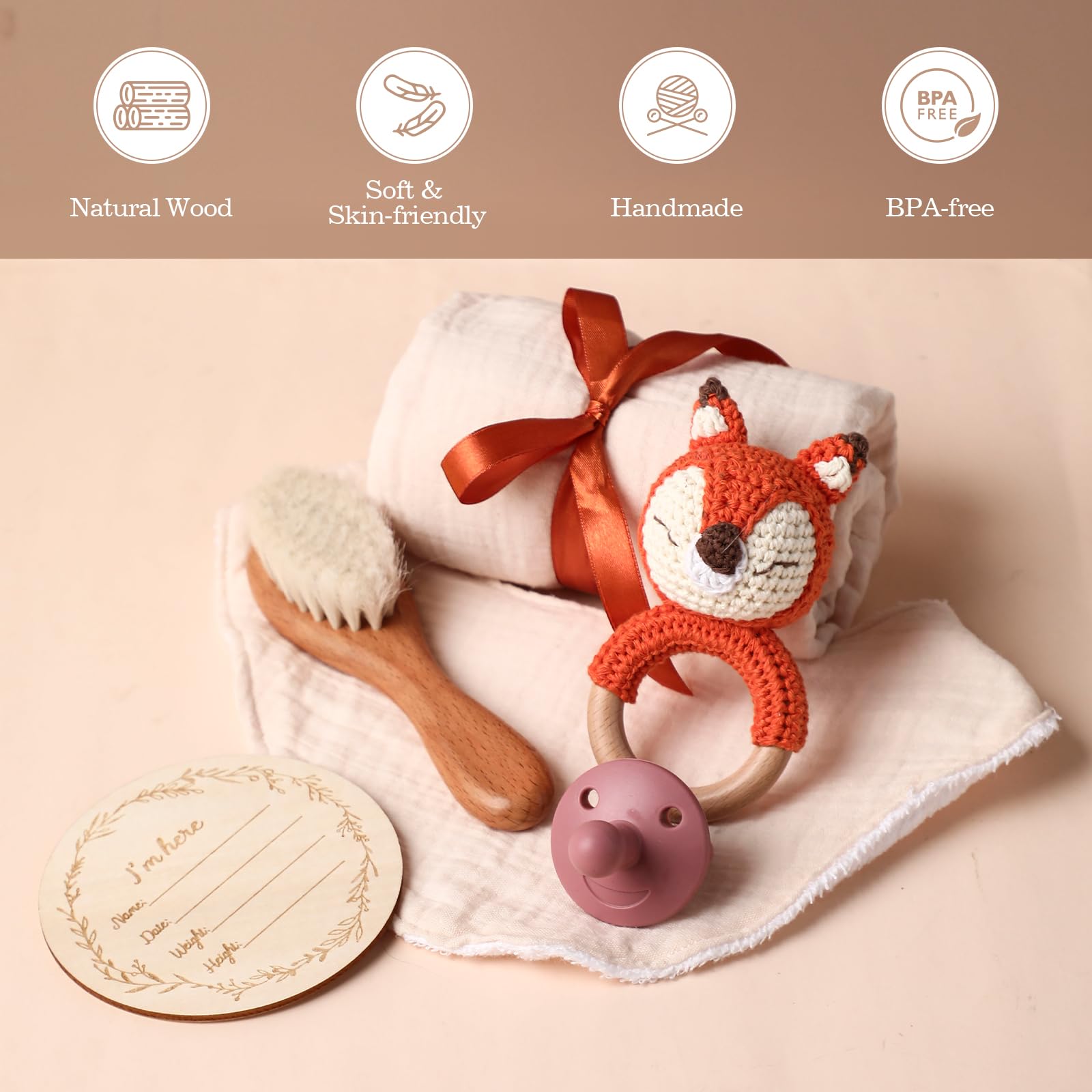 Youuys 7 Pezzi Regalo Set per Neonato, Regalo per Bambino e Bambina, Asciugamano da Bagno, Sonaglio, Giocattolo in Legno, Cartoline, Calzini, Spazzola, Baby Shower (Volpe)