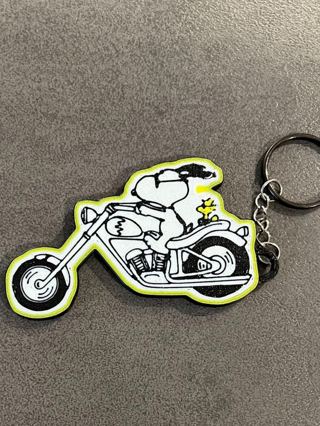 Cartoon Dog Riding Chopper Motorcycle Keychain, Novelty Acrylic Key Ring, Fun Biker Theme Accessory-image-5