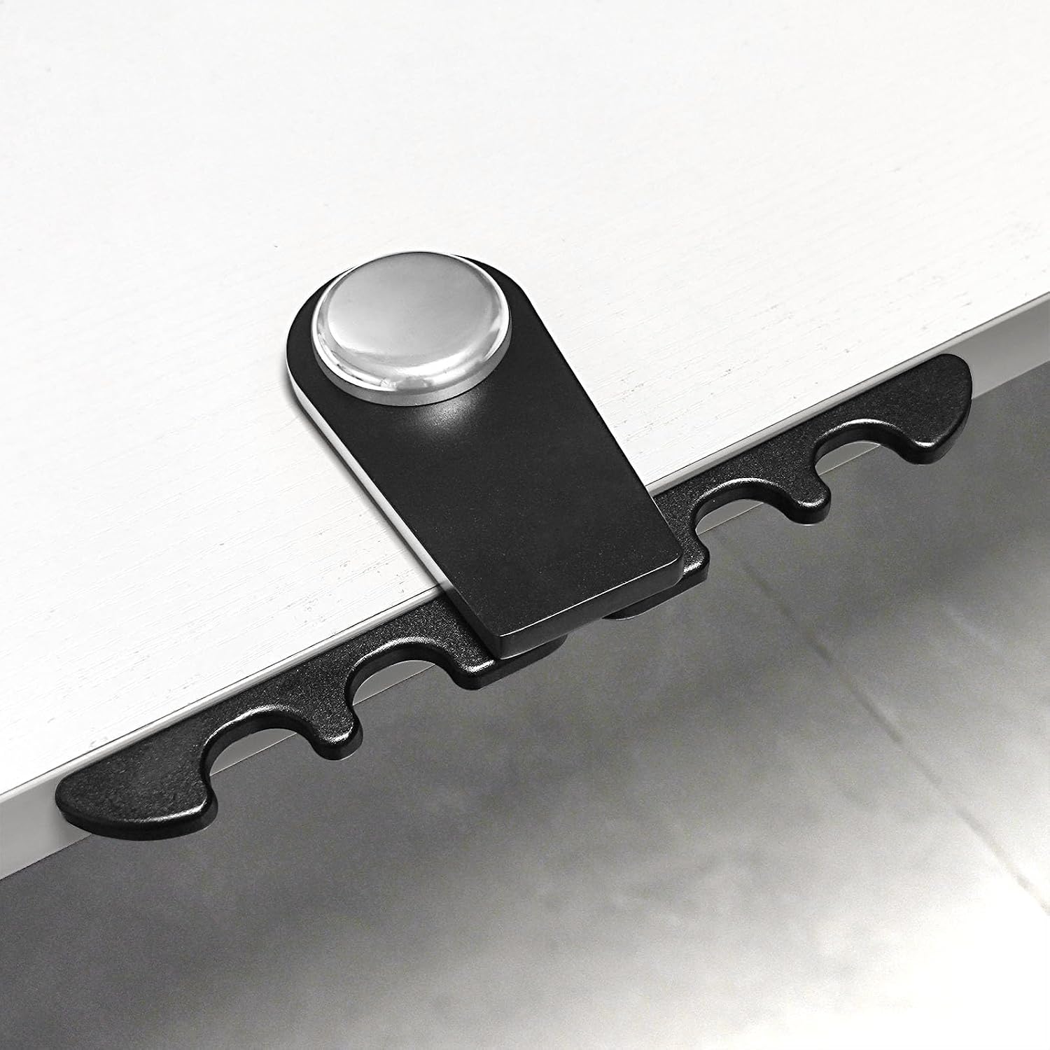 Portable Pool Stick Holder - Weighted 4-Cue Claw Holder for Billiard Table, Black