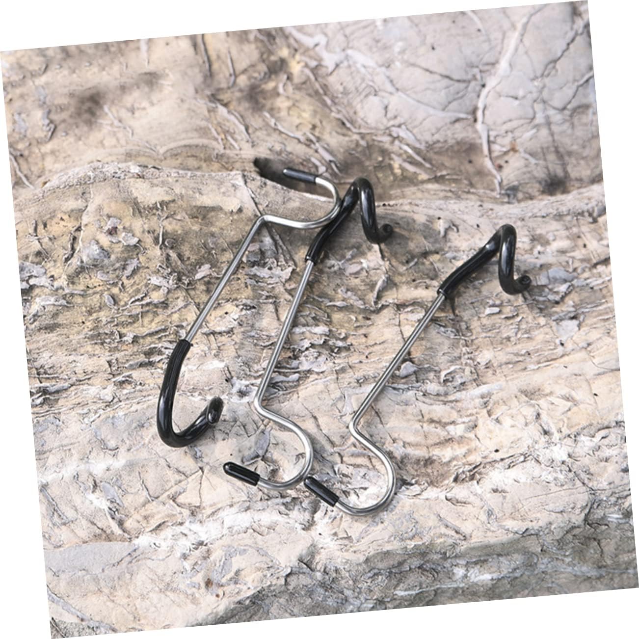 4Pcs Camping Light Hooks Versatile Lantern Hangers for Tree Branch Pole Mount Non Slip Design Portable Outdoor Accessories for Tents and Camping Trips