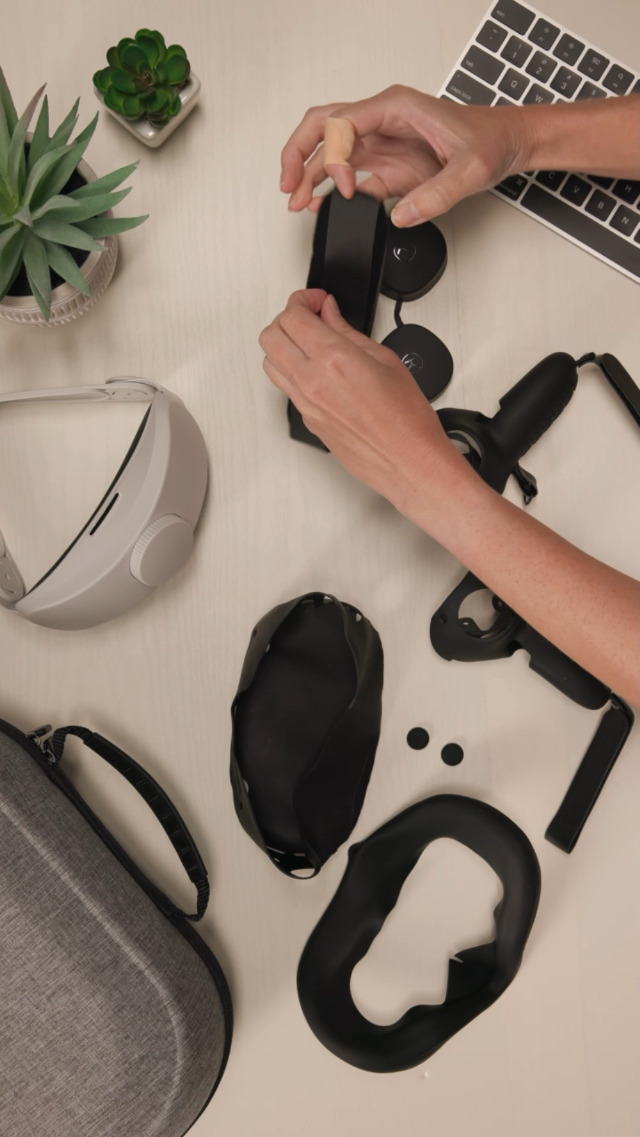 Amazon.com: Quest 2 Accessories - Head Strap, Case, Face Cover