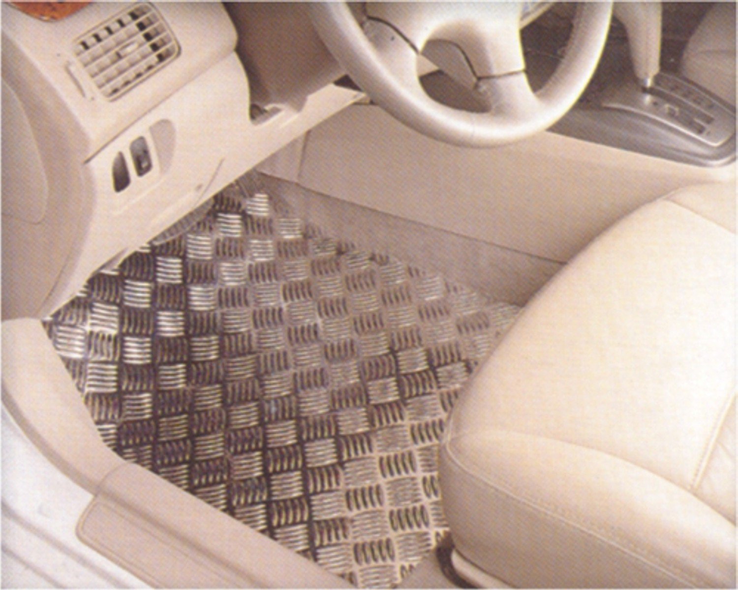 carstyling XXL Aluminium-Optics-Floor mat Double Dagger Metal 1100 x 650 mm — view 2