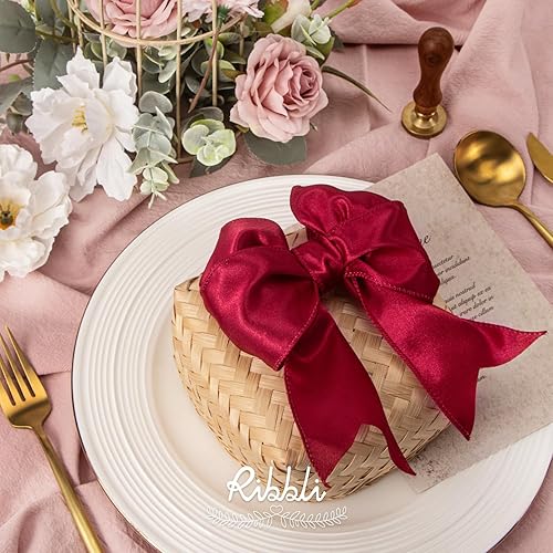 Vista 180 de Ribbli Cinta de satén rosa claro con alambre de 1.5 pulgadas, cinta de Navidad rosa para envolver regalos, coronas, guirnaldas, decoración