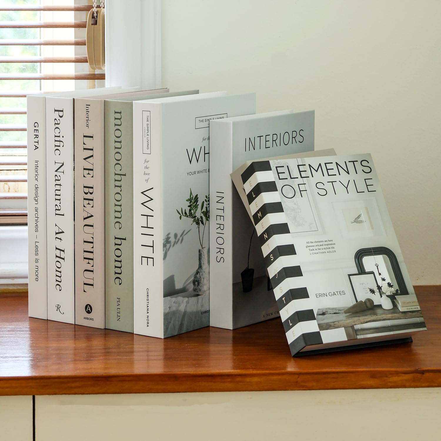 8 Pcs Decorative Books for Home Decor -Faux Books for Decoration - Coffee Table Decor Book，Modern Fashion Decoration Book Set, Bookshelf, Living Room Decoration with Fake Book
