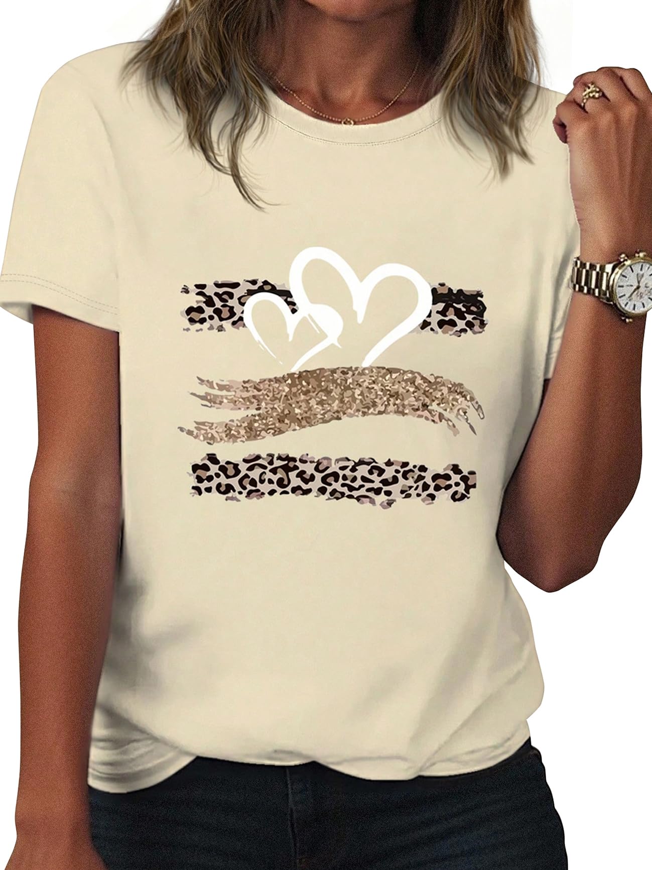 Womens Graphic T Shirts Crew Neck Summer Cute Heart Print Short Sleeve Tops Loose Fit Casual Tees Trendy for Girls