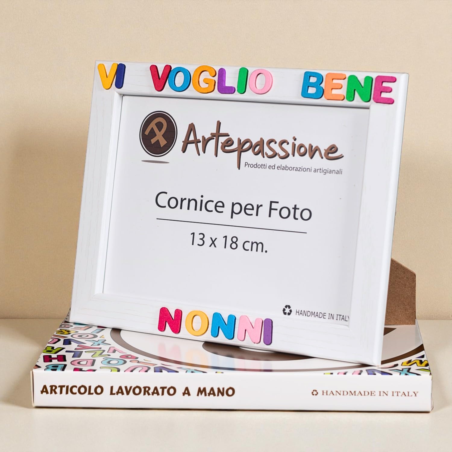 Regalo Nonni - Cornice Foto 13x18 Bianca in Legno con Scritta Vi Voglio Bene Nonni - Idea Regalo Nipote per Nonno e Nonna - Portafoto da Appoggiare o Appendere
