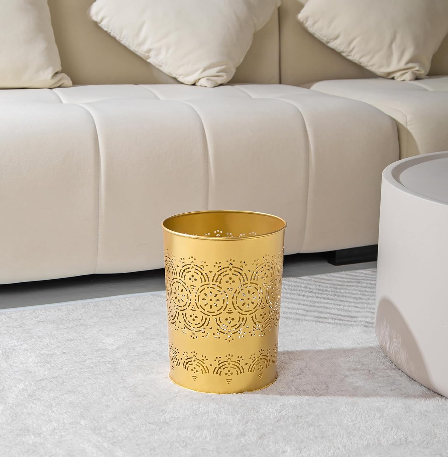 Venalys Small Gold Metal Trash Can Wastebasket, Decorative Hollow-Out Garbage Can Waste Paper Bin, Modern Farmhouse Round Trash Bin for Bathroom, Bedroom, Kitchen and Office (Lace)