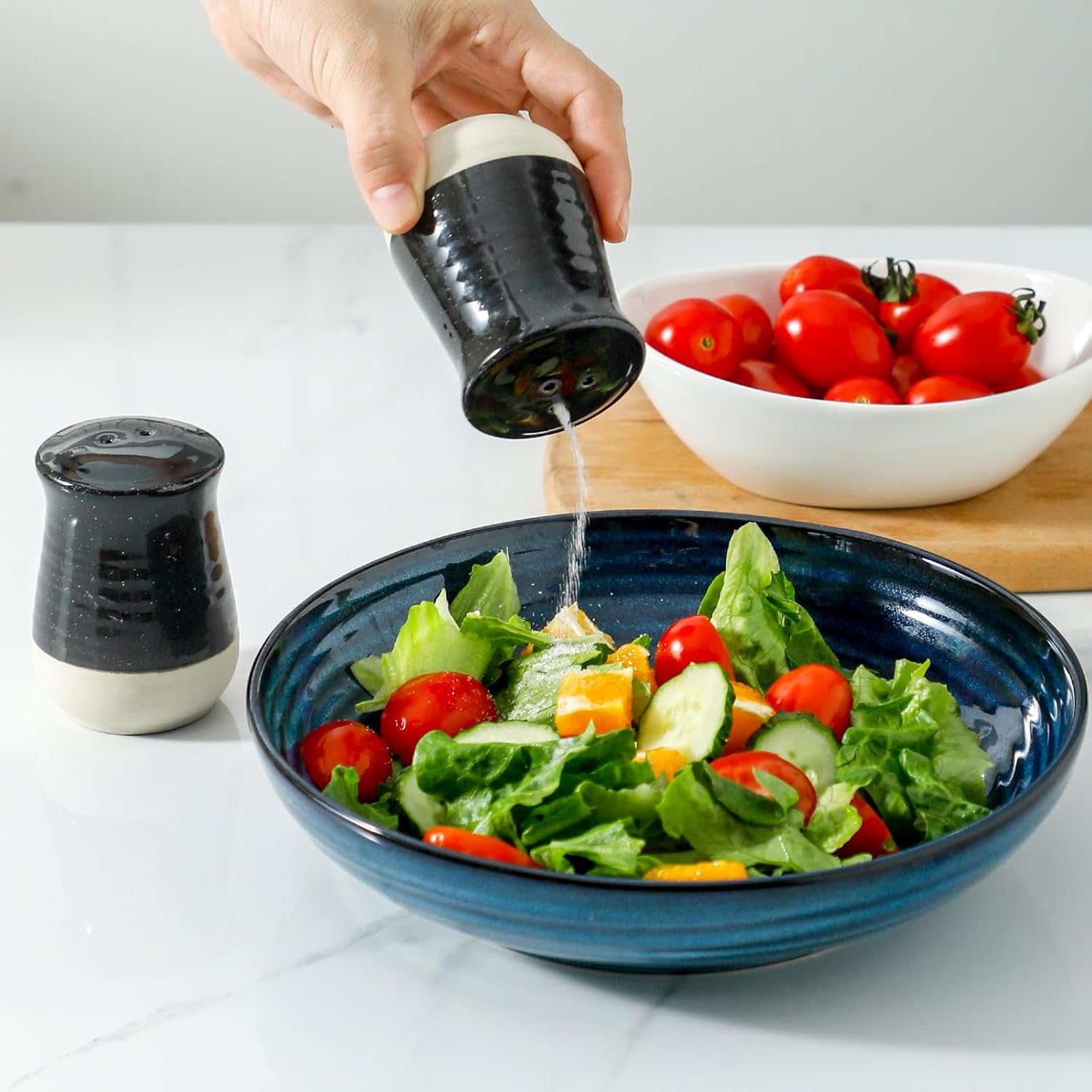 Hasense Salt and Pepper Shakers Set, Ceramic Salt Pepper Shaker for Kitchen, Black Farmhouse Decor Salt Container, Perfect for Cooking, Dining, Camping, BBQ