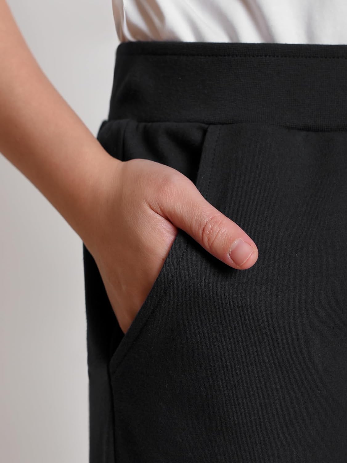 Weintee Women's Petite Pull On Capris Petite Length - Image 3