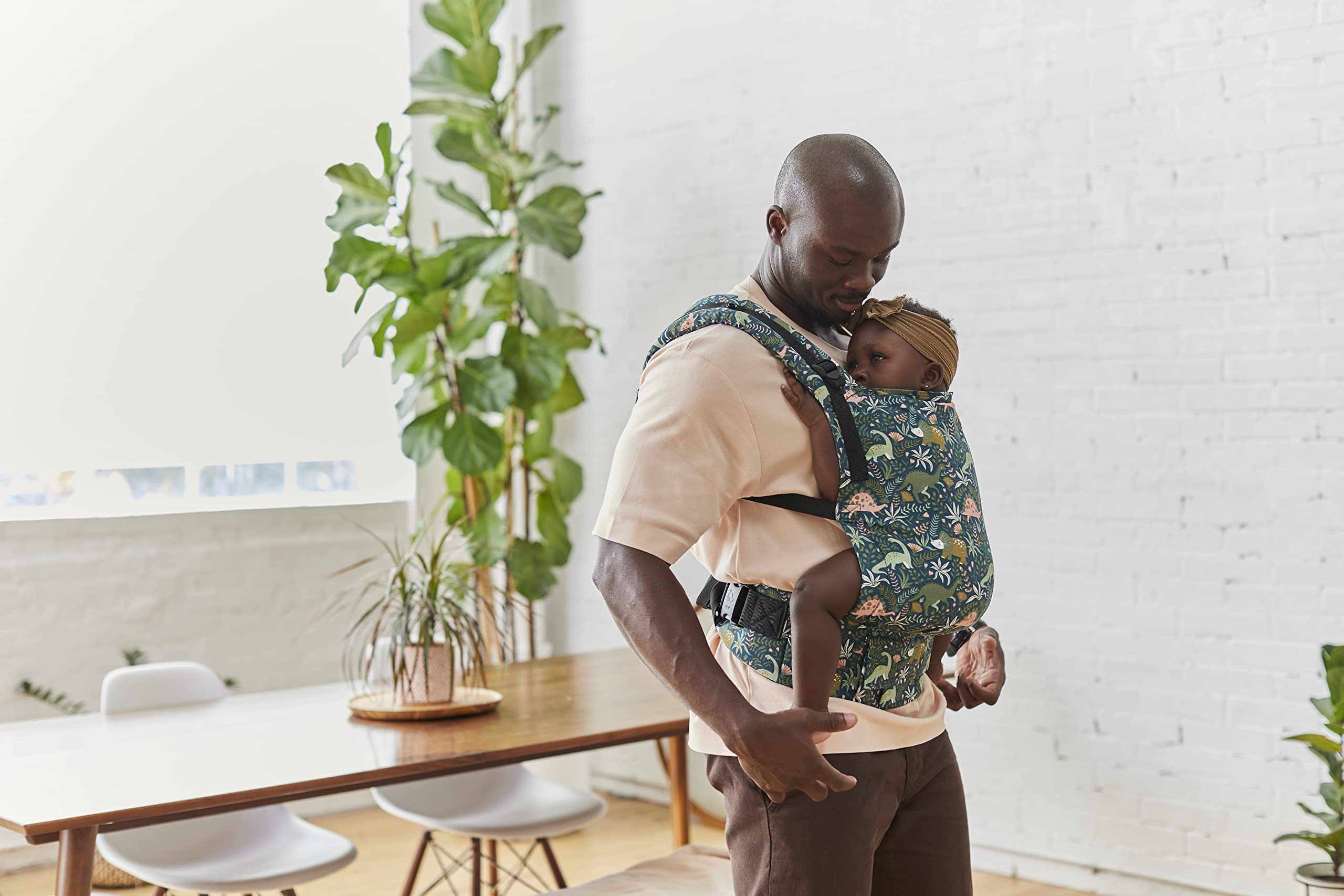 Tula Free-to-Grow - Mochila portabebés para recién nacido, portabebés ergonómico, evolutivo, 3,2-20,4 kg, Land Before Tula
