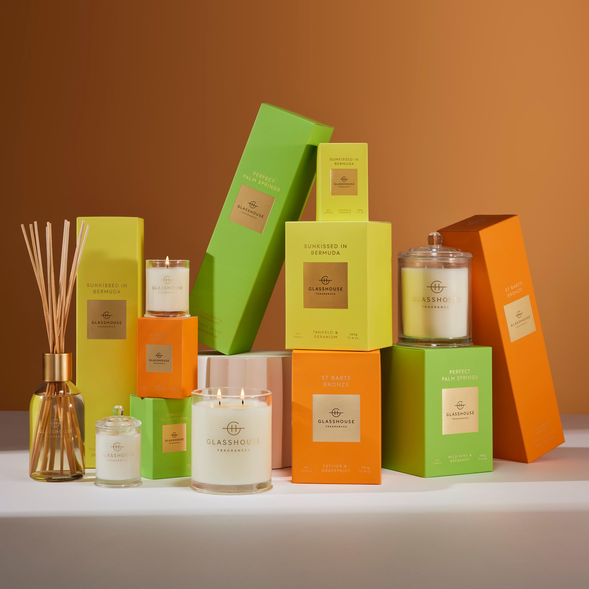 Glasshouse Fragrances St Barts Bronze Candle, Triple Scented Natural Soy Wax Blend, 2 Wicks & Glass Jar, 65 Hour Burn Time, Vetiver & Grapefruit, 13.4 oz. (380g)