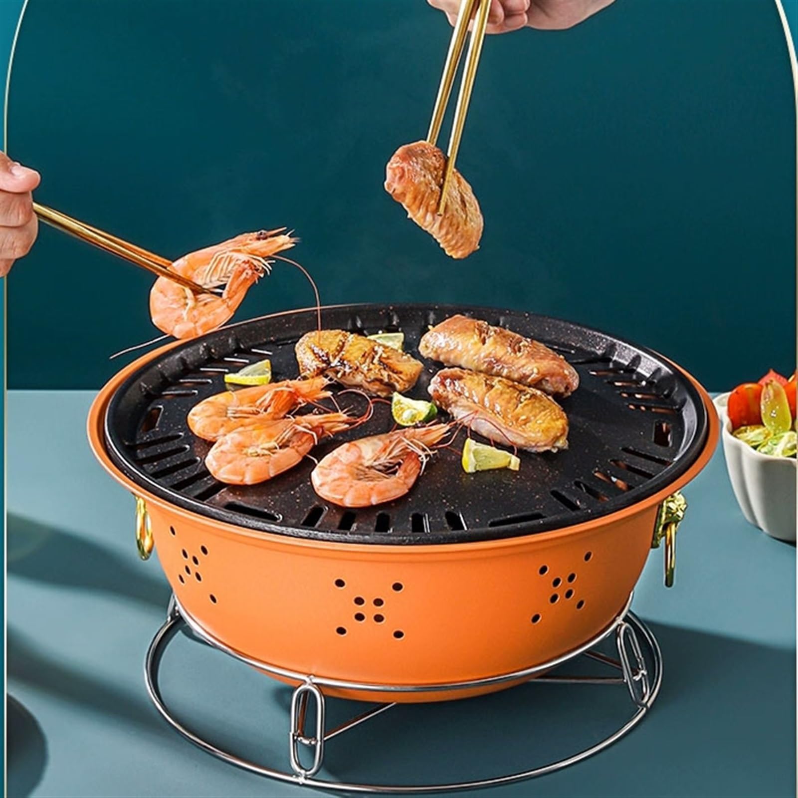 Przenośny grill na węgiel drzewny z nieprzywierającą siatką i brytfanną do pieczenia na zewnątrz na patio i do gotowania na stole