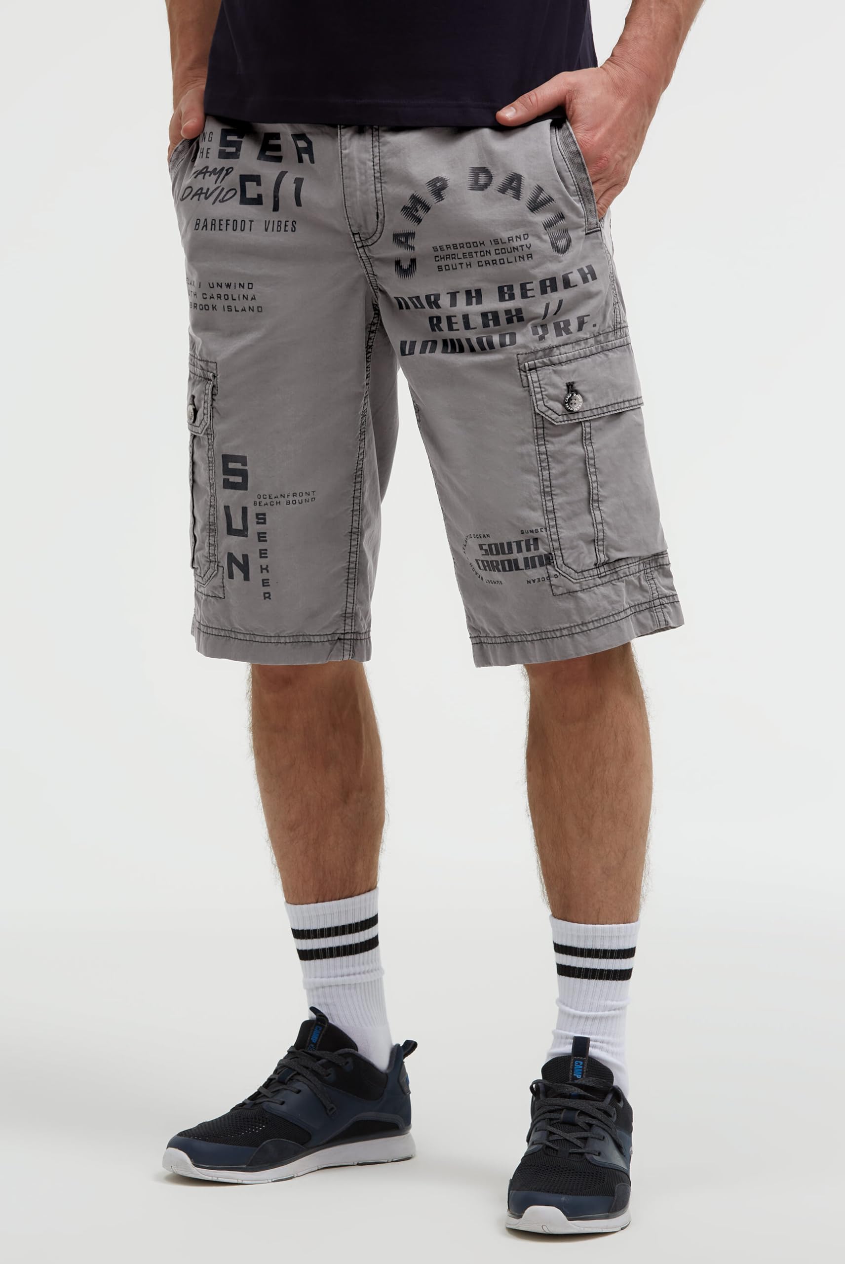 Camp David Herren Cargo Shorts mit vielen Label Prints