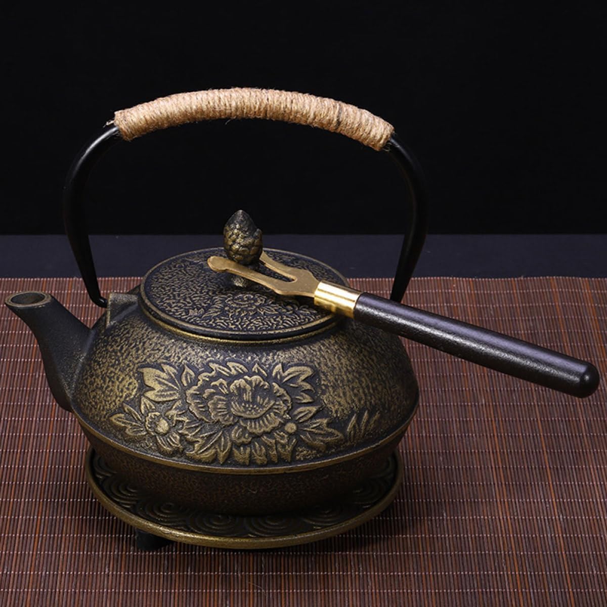 Abrazadera de Hierro Accesorio Fácil de Almacenar para Taza de Té Mango de Madera, Resistente al Calor y Anti-escaldaduras para Ceremonias de Té