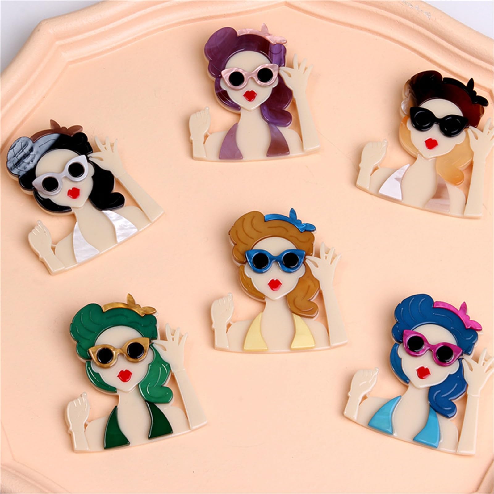 Broche de acrílico refinado para niña, ramillete de personajes de dibujos animados retro de alta gama para mujer