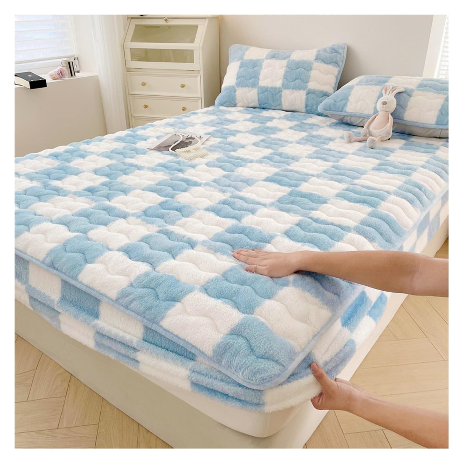 ZGSYH Velvet Fitted Sheet,New Arctic Velvet Sheet Mattress Protector,Soft Breathable Mattress Pad Cover for Twin Full Queen King California King Size Bed,Machine Washable(Light blue,35 * 79in)