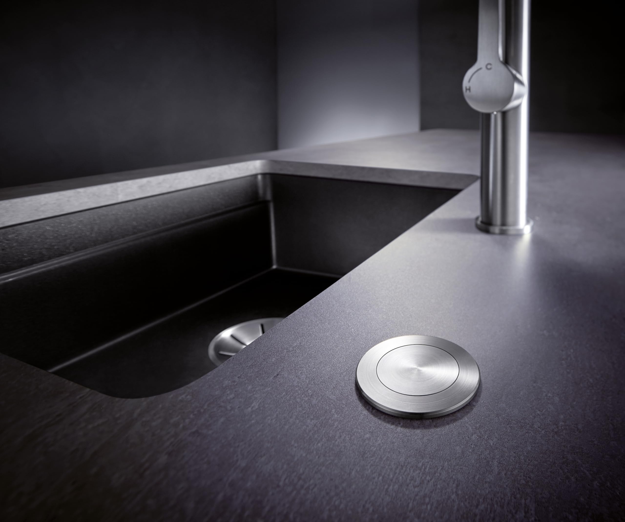 BLANCO PushControl satin platinum | Der flache Exzenter passend zu allen Spülen mit InFino Ablaufsystem | Einfache Push-Bedienung | Leichte Reinigung | Erforderlicher Bohrdurchmesser: 35 mm