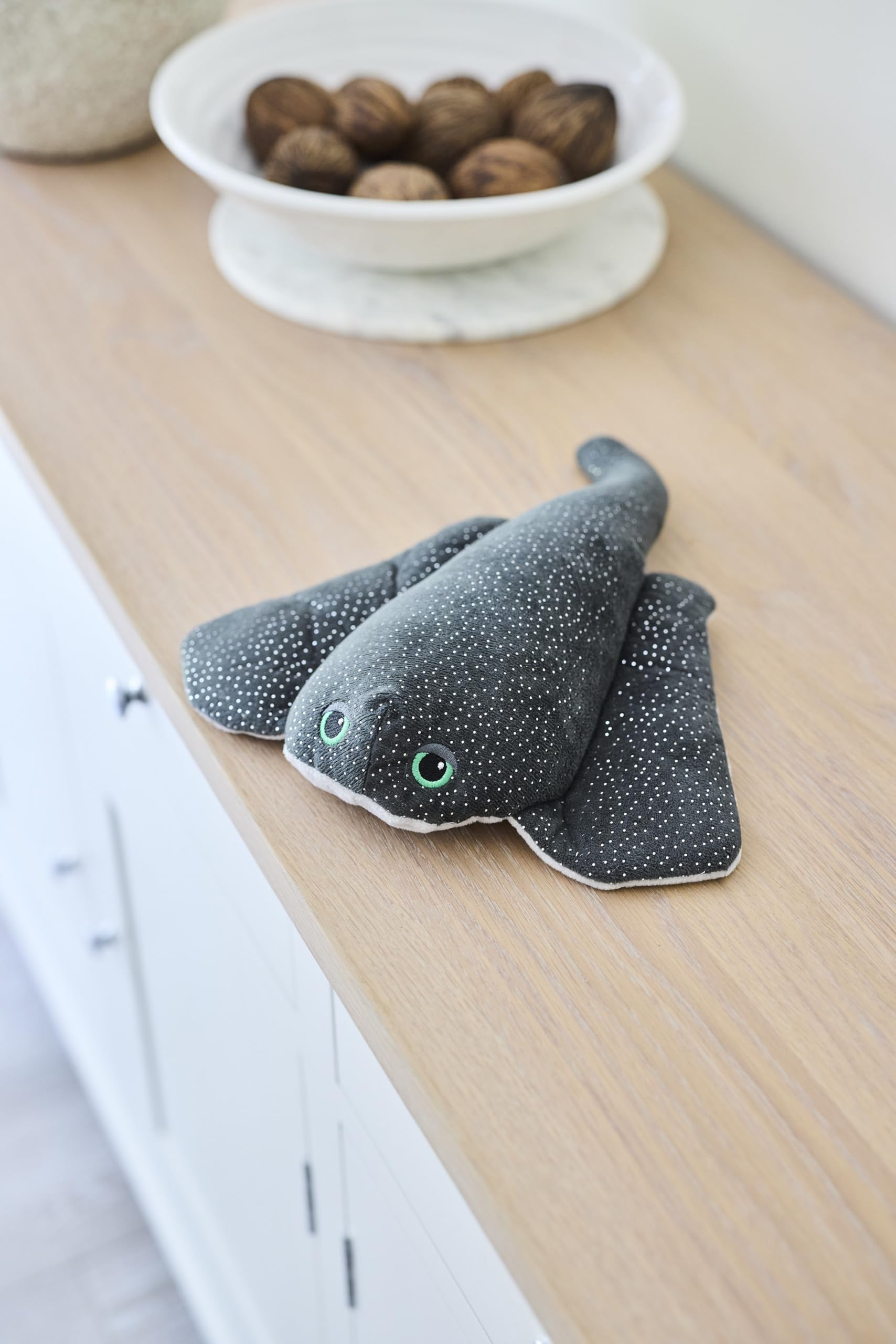 Warmies Manta Ray Große Größe, Vollständig Mikrowellengeeignet und Gewichtetes Kuscheltier für Angst, Im Gefrierschrank kühlen oder in der Mikrowelle erwärmen, Weiches Wärmekissen