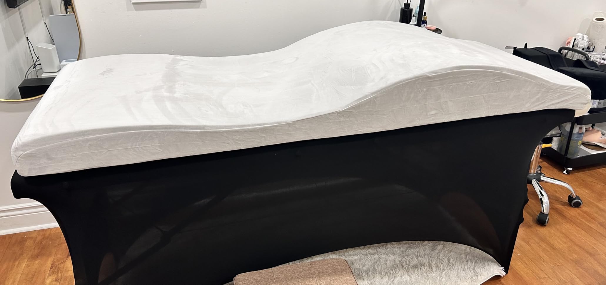 XOLLOZ Lash Bed Topper – Ergonomic Memory Foam Pad with Plush Cover, Spa Table Cushion for Eyelash Tech, Salon Mattress for Beauty Beds, Compatible with Massage and Spa Setups – 28/70" (71/178 cm), Black