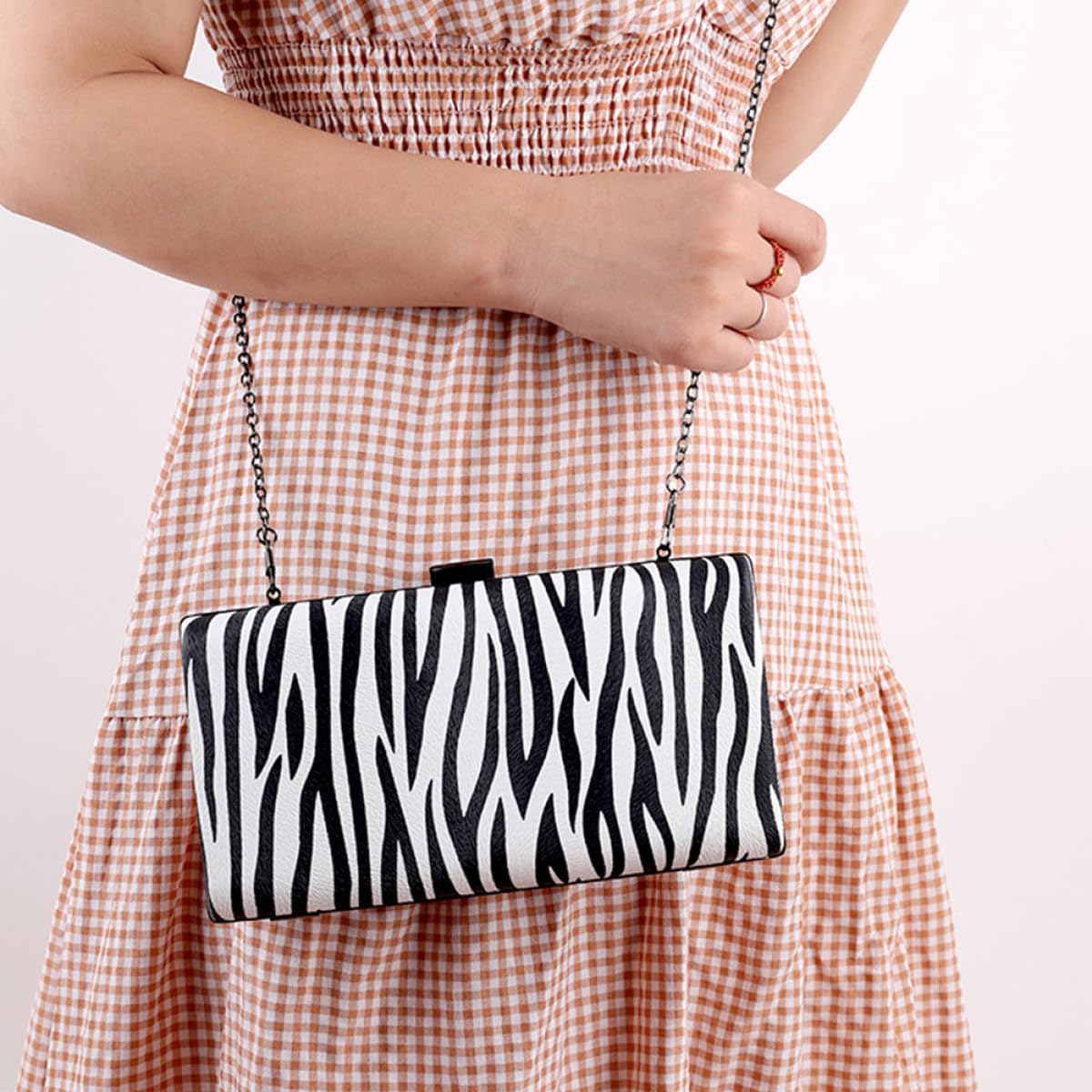 HOMSFOU Bolso de Mano de Noche para Mujer Estampado de Cebra en Tonos Claros, Bolso Cartera Ligero de Pu, Cierre Seguro Hebilla, Adecuado para Fiestas, Cenas y Eventos Sociales