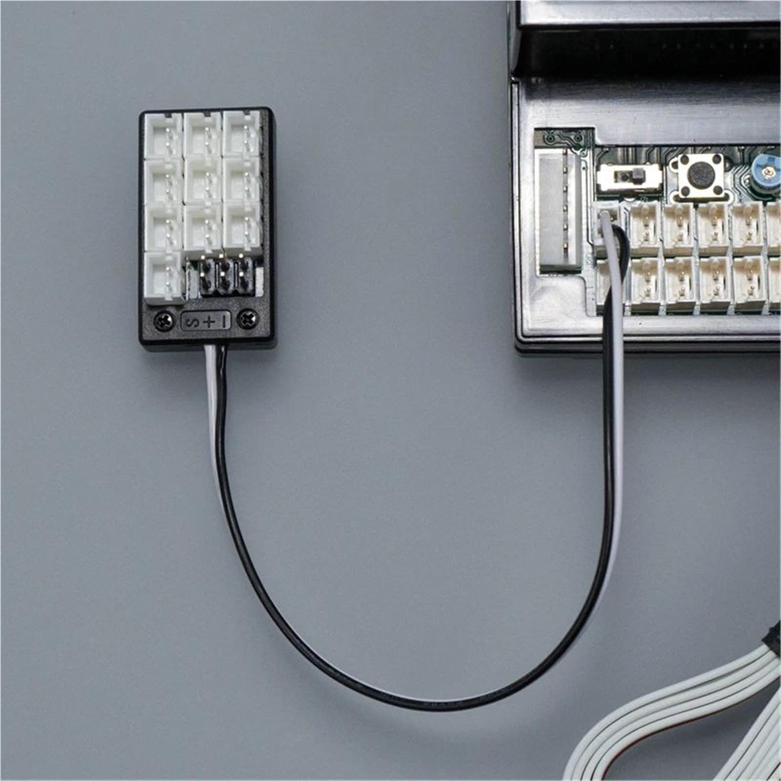 Vier-in-eine Lampe Gruppe PH2.0 Expansion Board Für Tamiya Für Scania 770S Für R620 Für Volvo Für MAN 1/14 RC Auto Teile Für Spielzeug RC-Upgrade-Komponenten