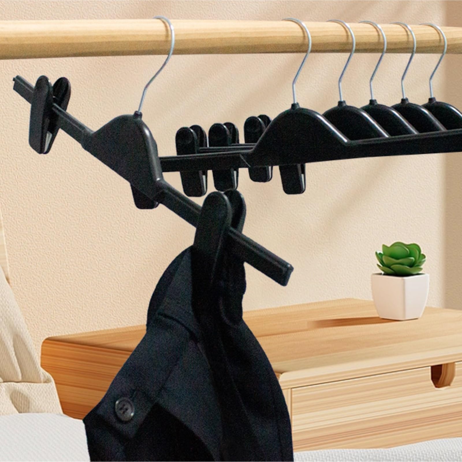 Perchas Ropa Paquete De 15 Perchas Plástico For Pantalones con Pinzas Grandes Antideslizantes Y Gancho Giratorio 360° Hangers(38cm)