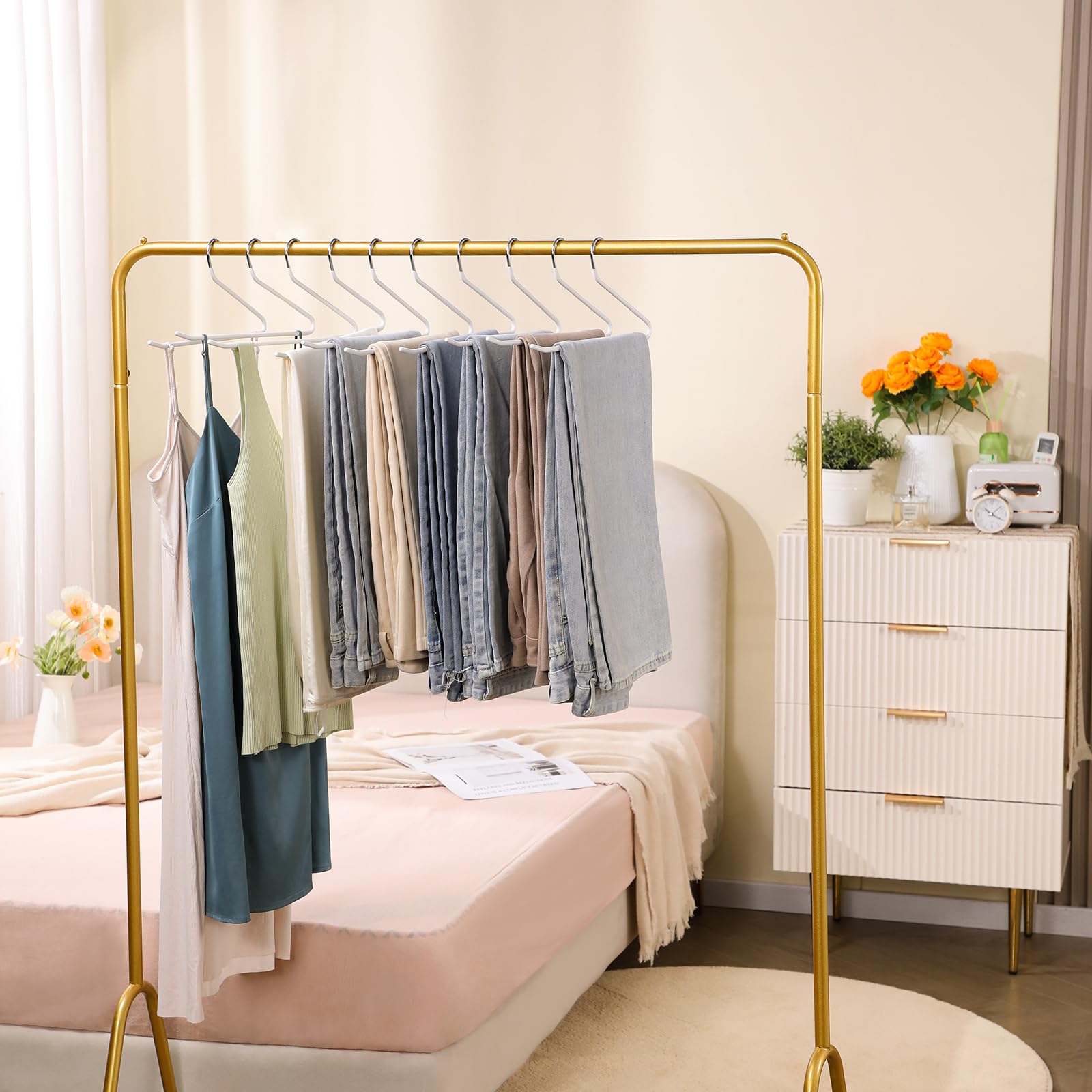 JOYBOS Confezione da 30 grucce per pantaloni, salvaspazio, con estremità aperta per pantaloni, organizer per sciarpe, appendiabiti per armadio, in metallo antiscivolo, appendiabiti per jeans