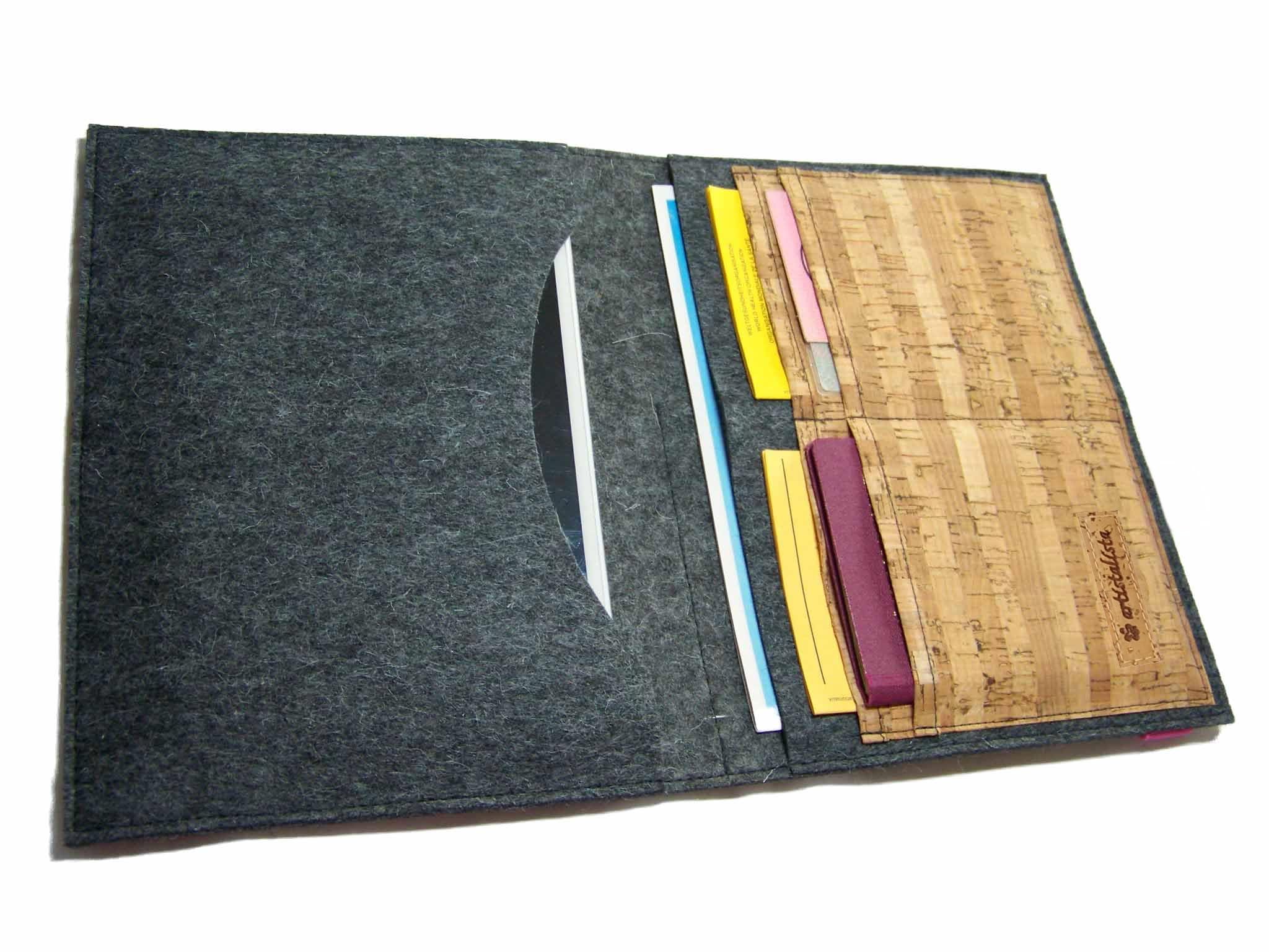 Reiseorganizer Reiseetui Dokumententasche Wollfilz Filz Kork für Reisedokumente inkl. eReader-/Tabletfach bis max. 8"