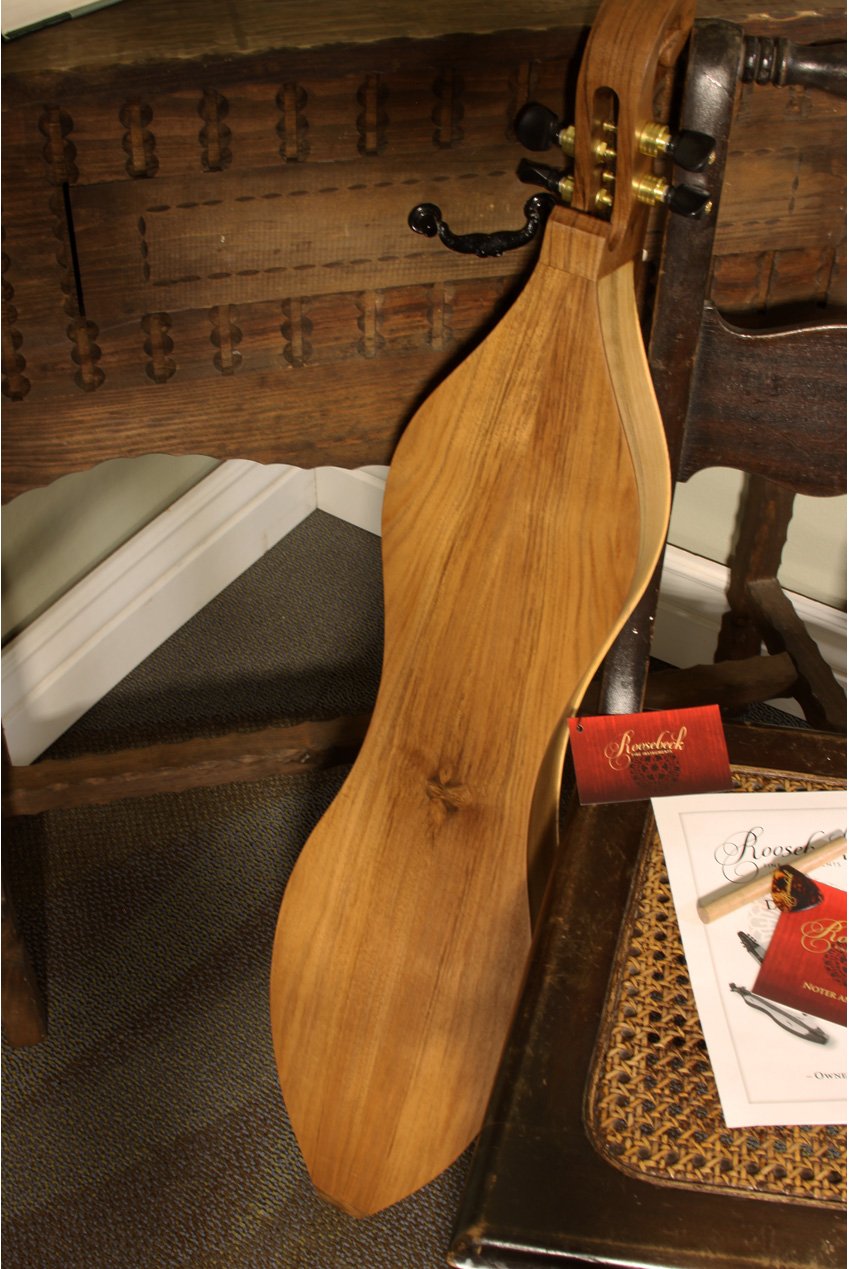 Roosebeck Emma Mountain Dulcimer 4-String Vaulted Fretboard Spruce F-Holes - Walnut - Image 5
