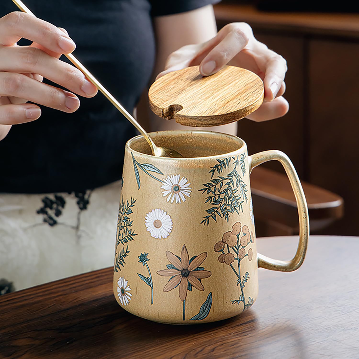 Homestead Jumbo Ceramic Mug, 24 oz Extra Large Botanical Coffee Cup, Vintage Stoneware Beer Stein for Tea & Soup with Lid and Spoon Option (Meadow Wildflowers-Spoon-Lid)